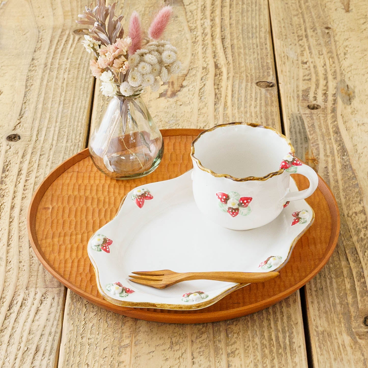 Strawberry C&S White C｜Aiko Miura