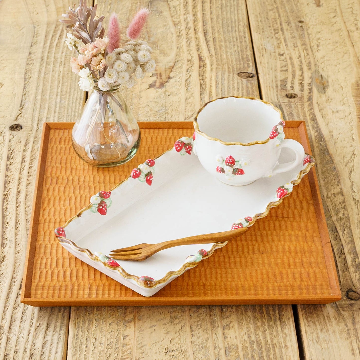 Strawberry C&S White E｜Aiko Miura