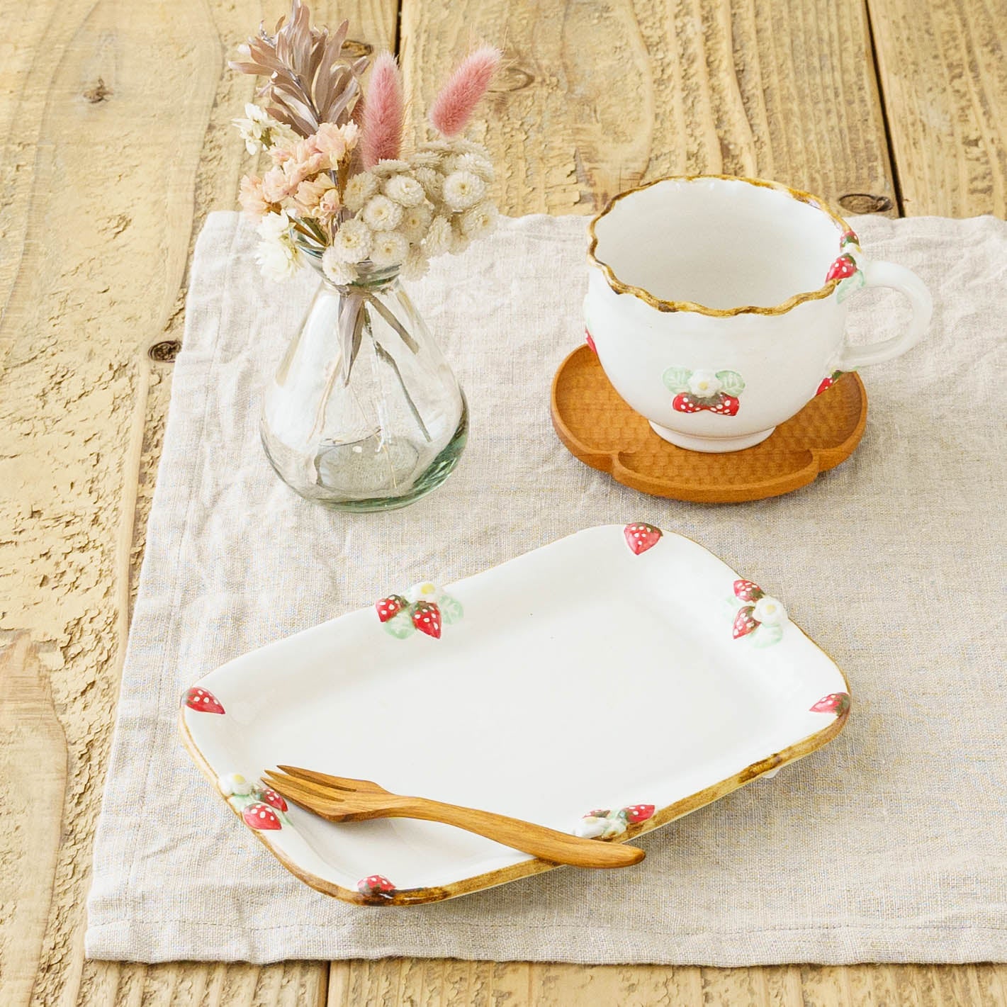 Strawberry C&S White A｜Aiko Miura