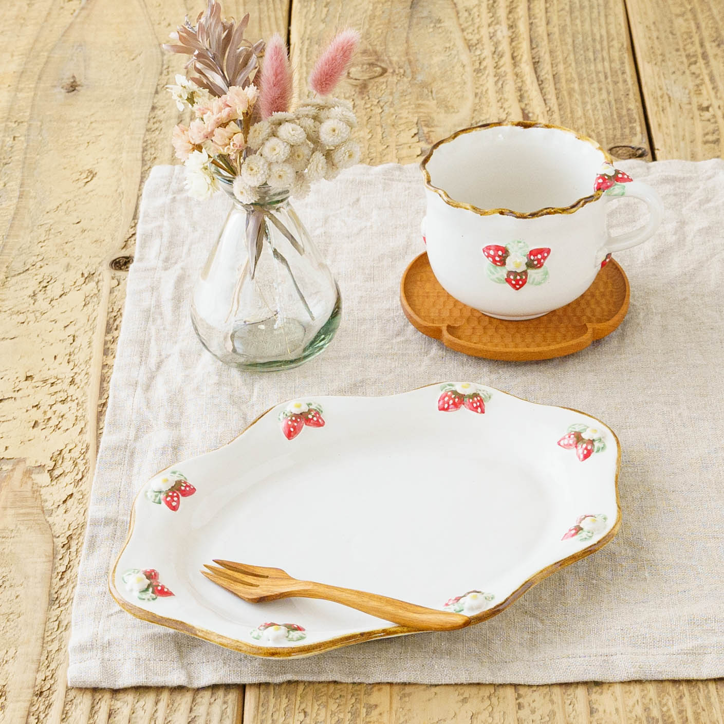 Strawberry C&S White C｜Aiko Miura