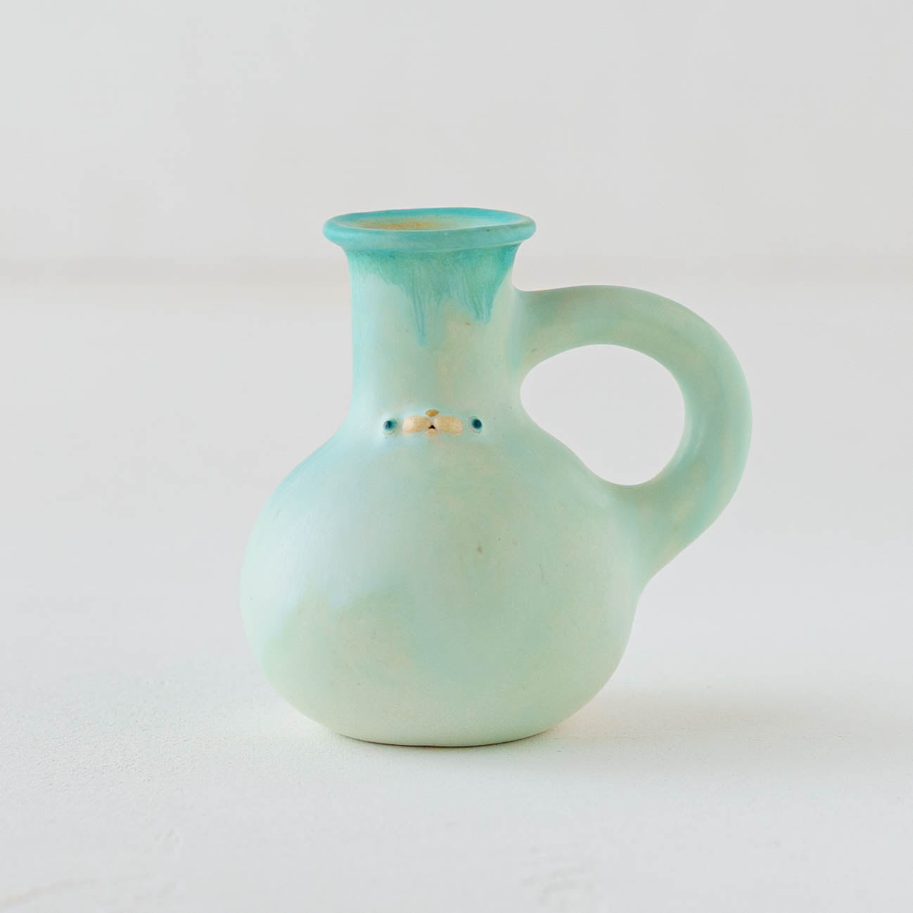 frasco vase light green |  Ryoko Horie