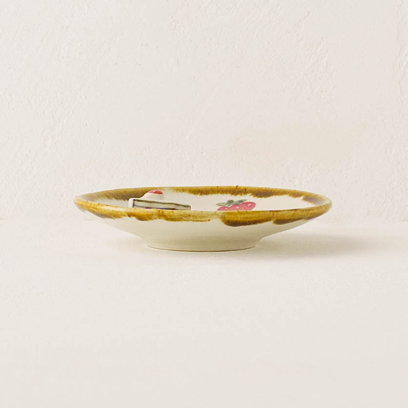 Strawberry round plate｜Kei Kajita
