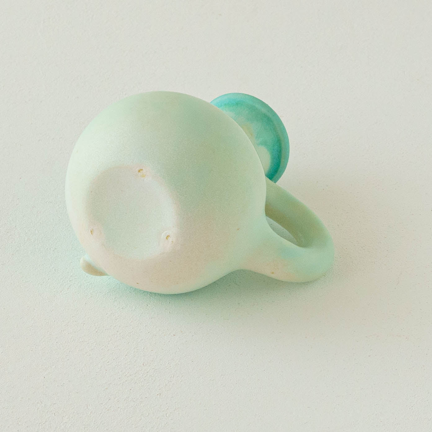 frasco vase light green |  Ryoko Horie
