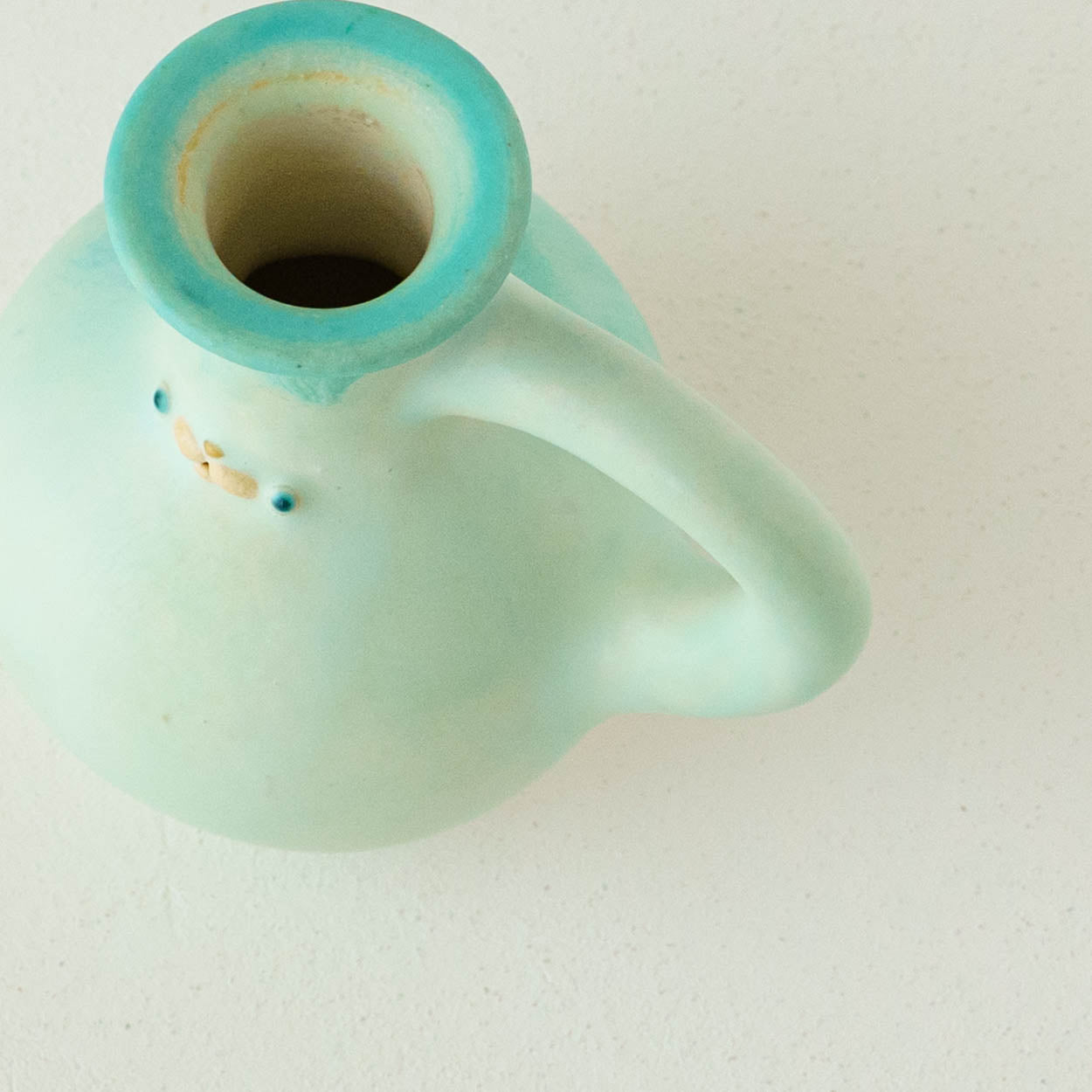 frasco vase light green |  Ryoko Horie
