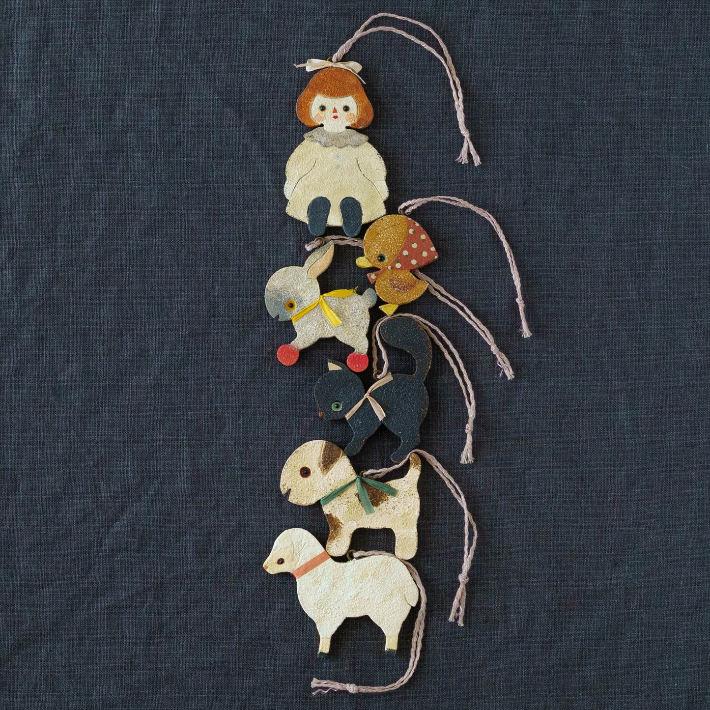 Antique toy ornament set | arica