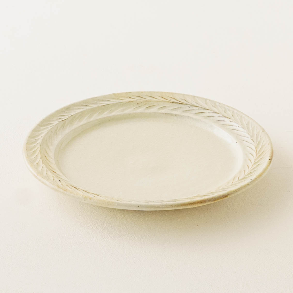 Leaf rim Plate 21.5cm White | Furutani Pottery