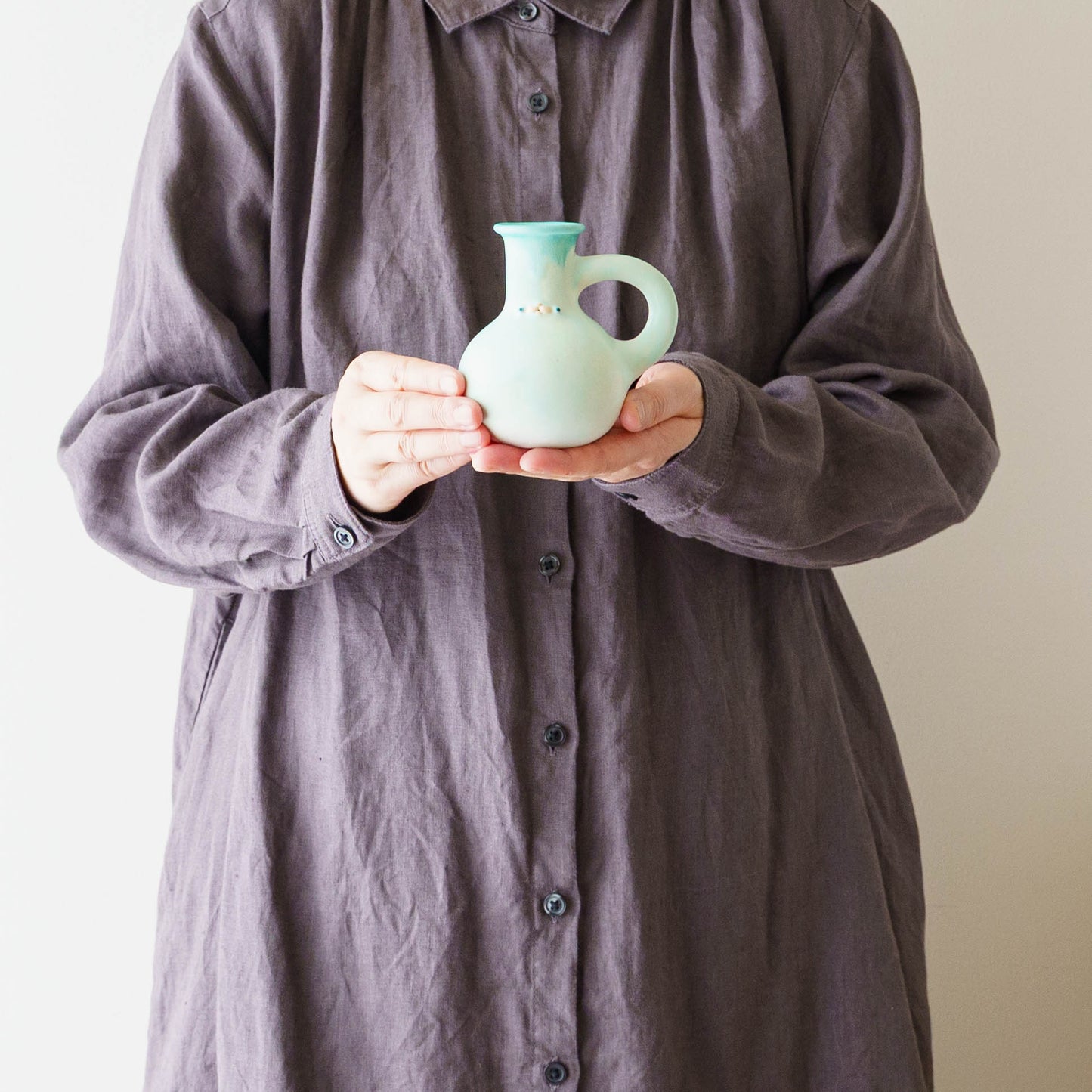 frasco vase light green |  Ryoko Horie