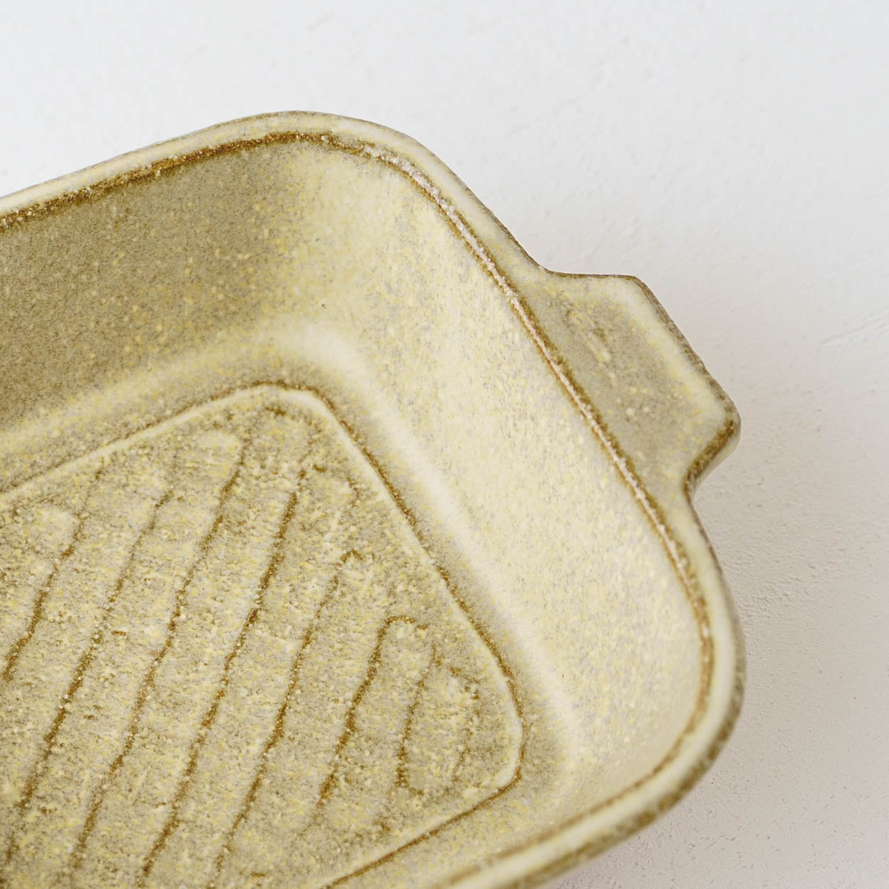 Square mini gratin dish, white and green | Hiromi Oka