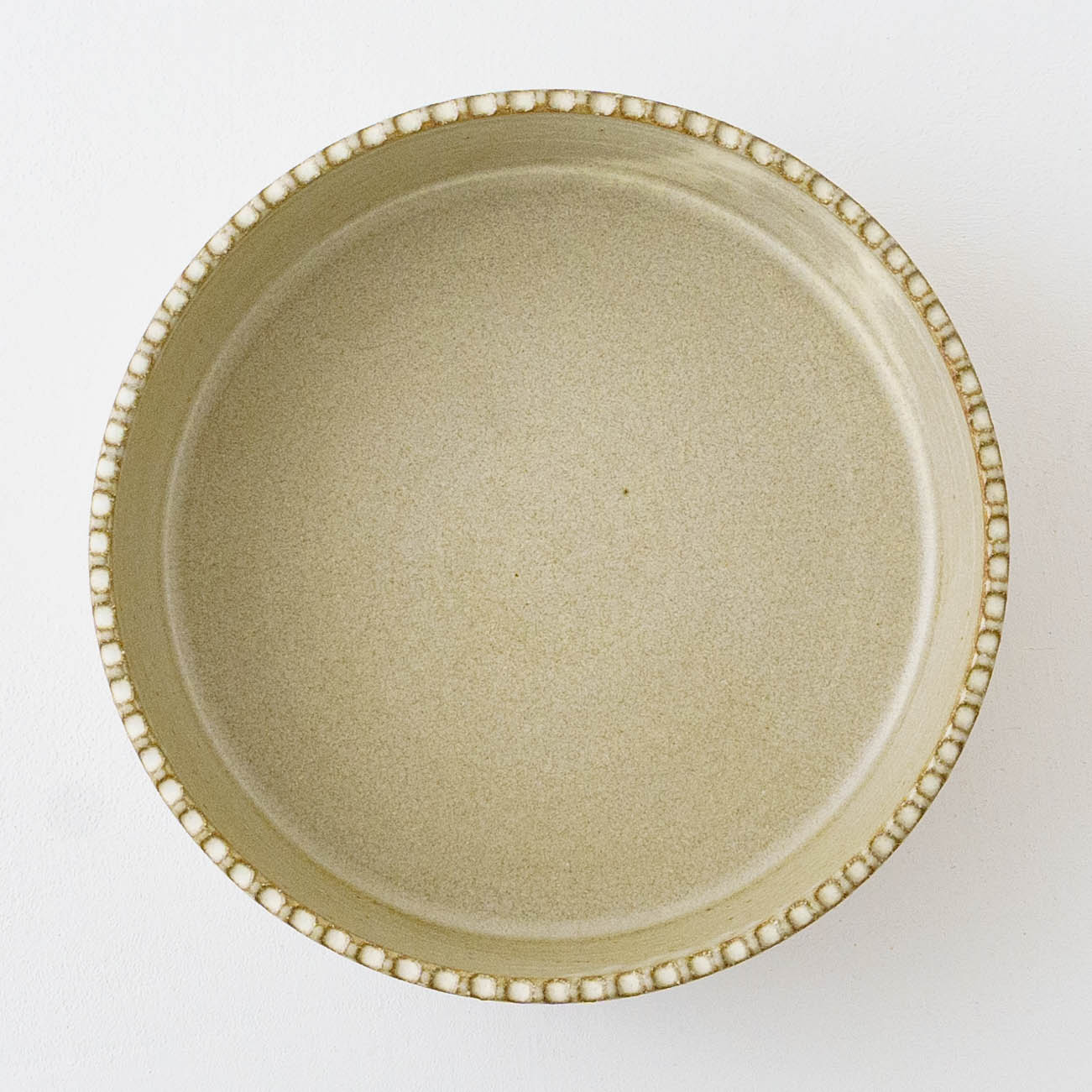 Heat-resistant large bowl with rim, white and green｜Oka Hiromi