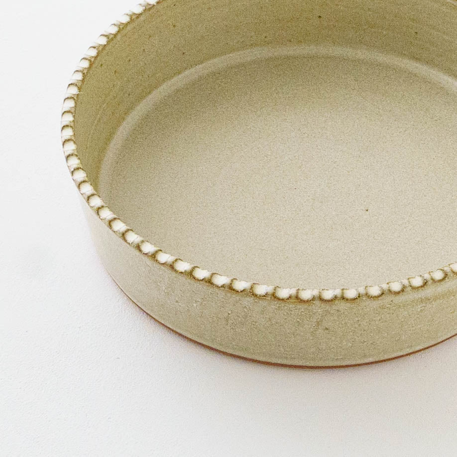 Heat-resistant large bowl with rim, white and green｜Oka Hiromi