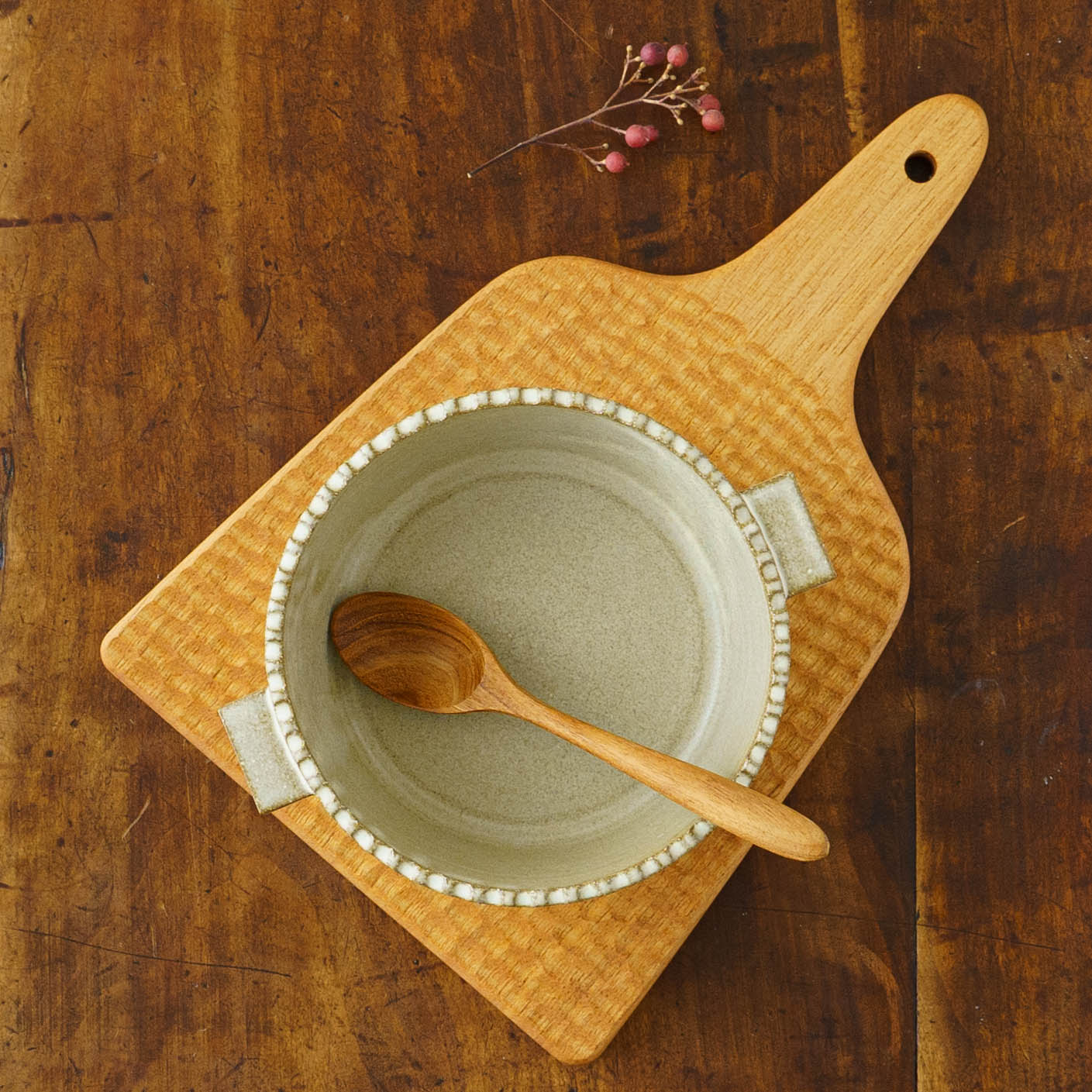 Edged Gratin Dish White/Green｜Oka Hiromi