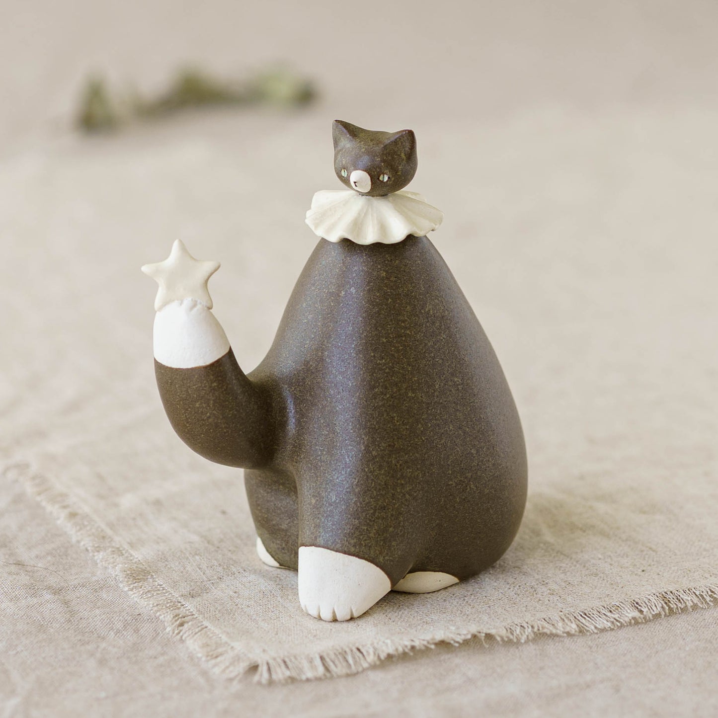 星を持つねこ｜もりはるか