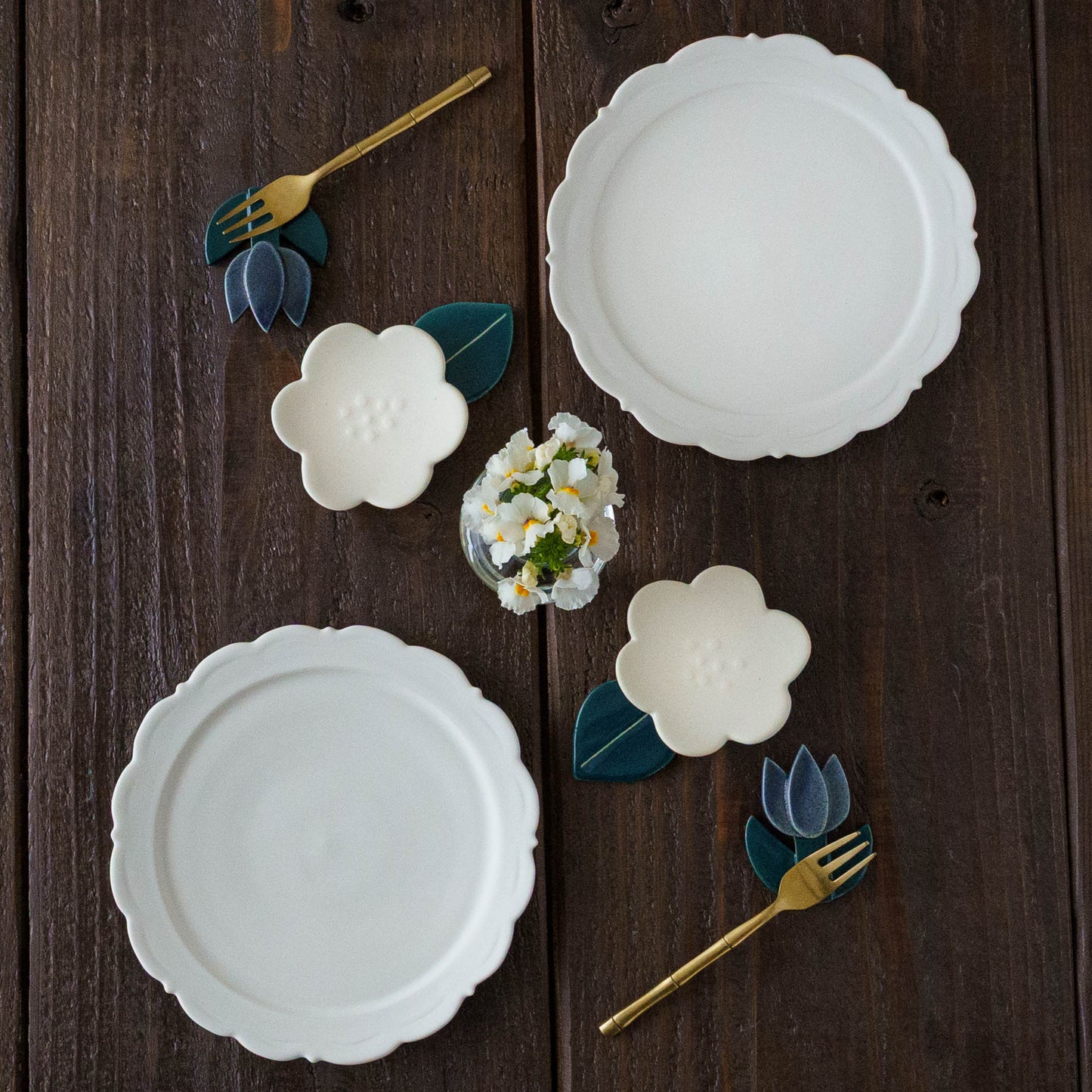 Flower chopstick rest tulip blue | Michi Tsujimoto 