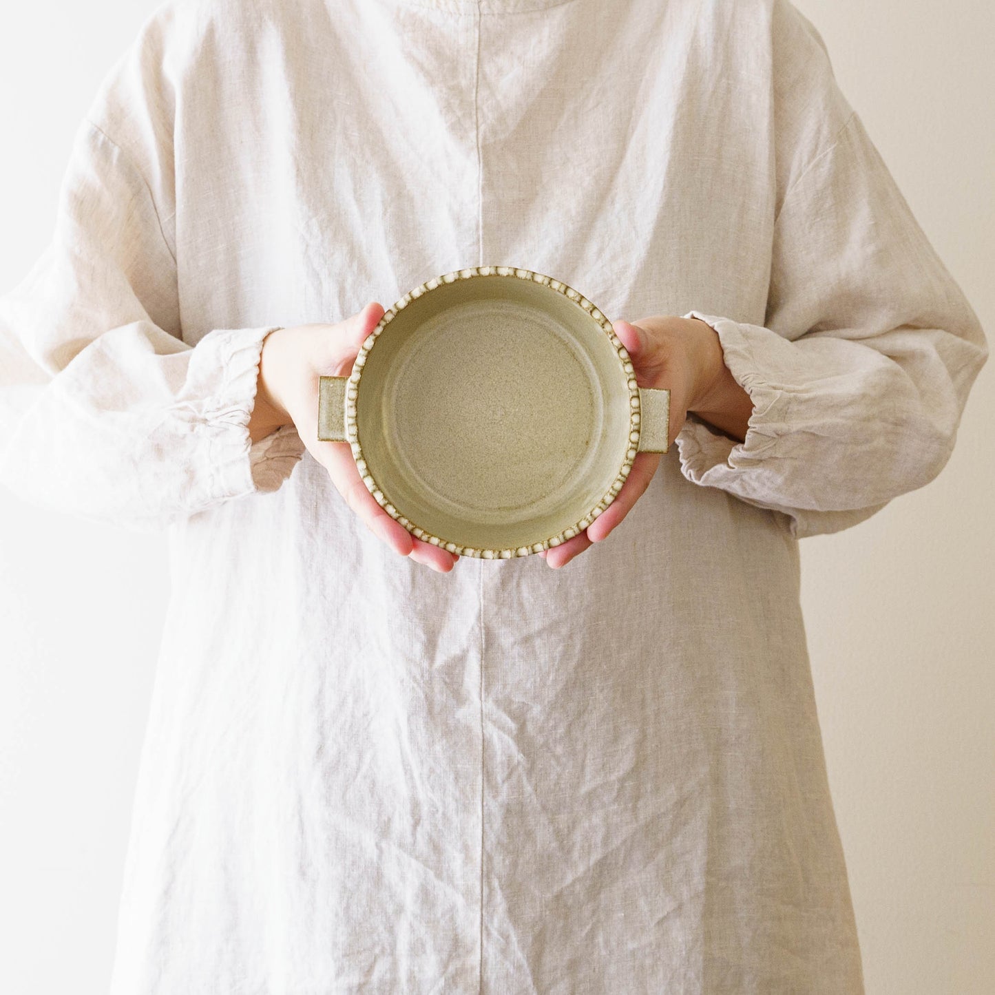 Edged Gratin Dish White/Green｜Oka Hiromi