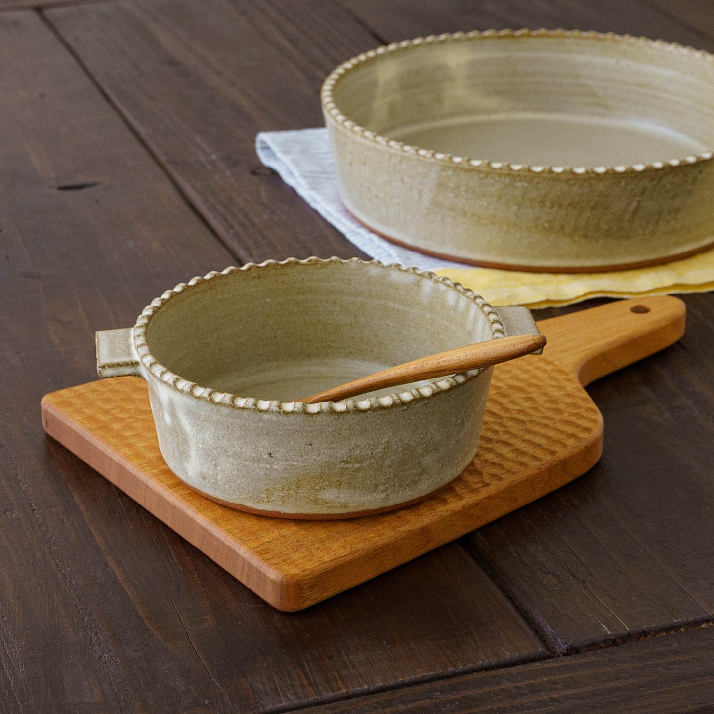 Edged Gratin Dish White/Green｜Oka Hiromi