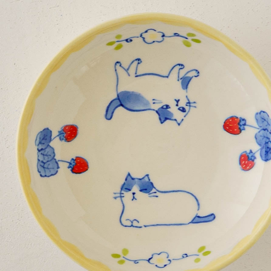 豆皿　いちごと猫｜喜多代京子