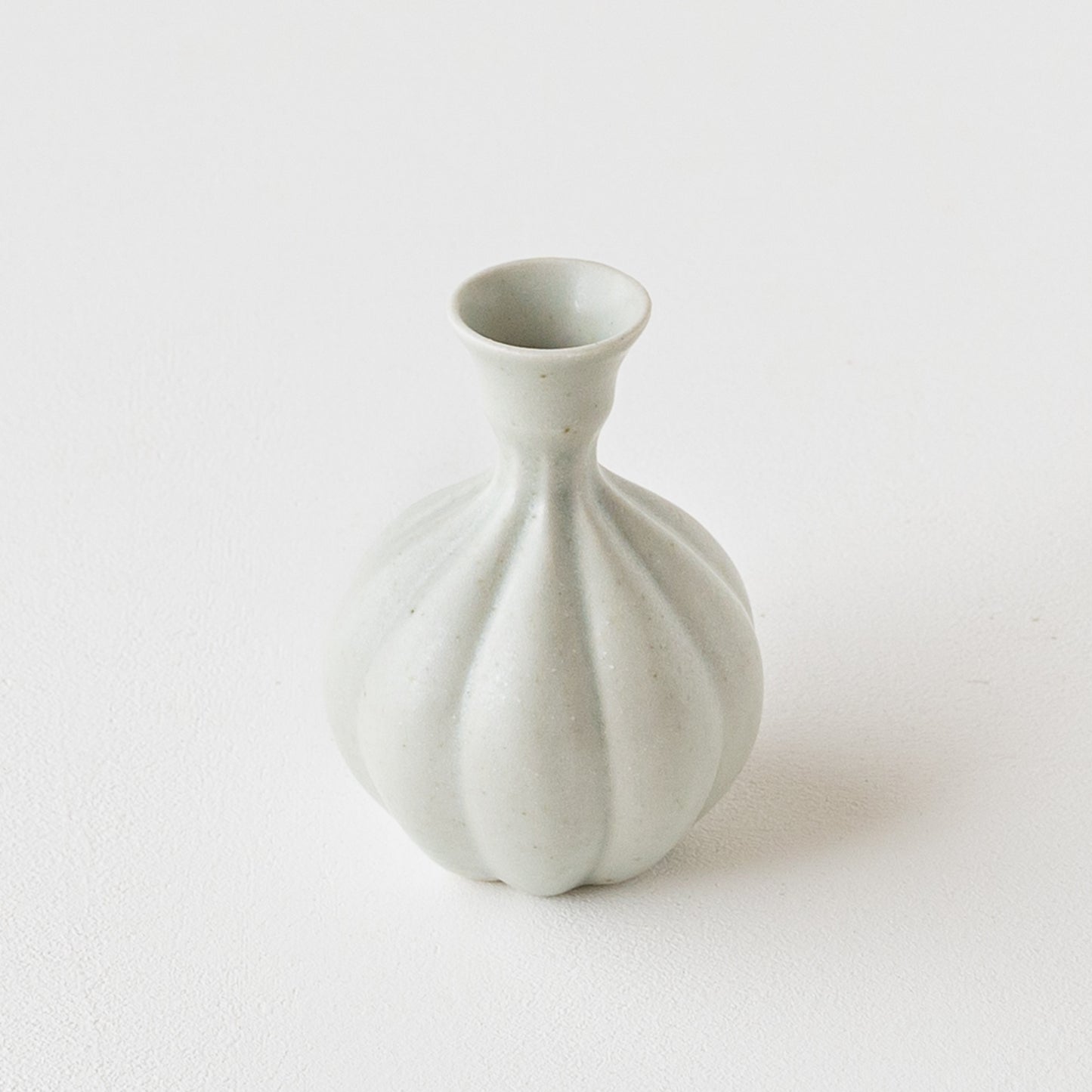 Flower Vase white | Ayako Wakana