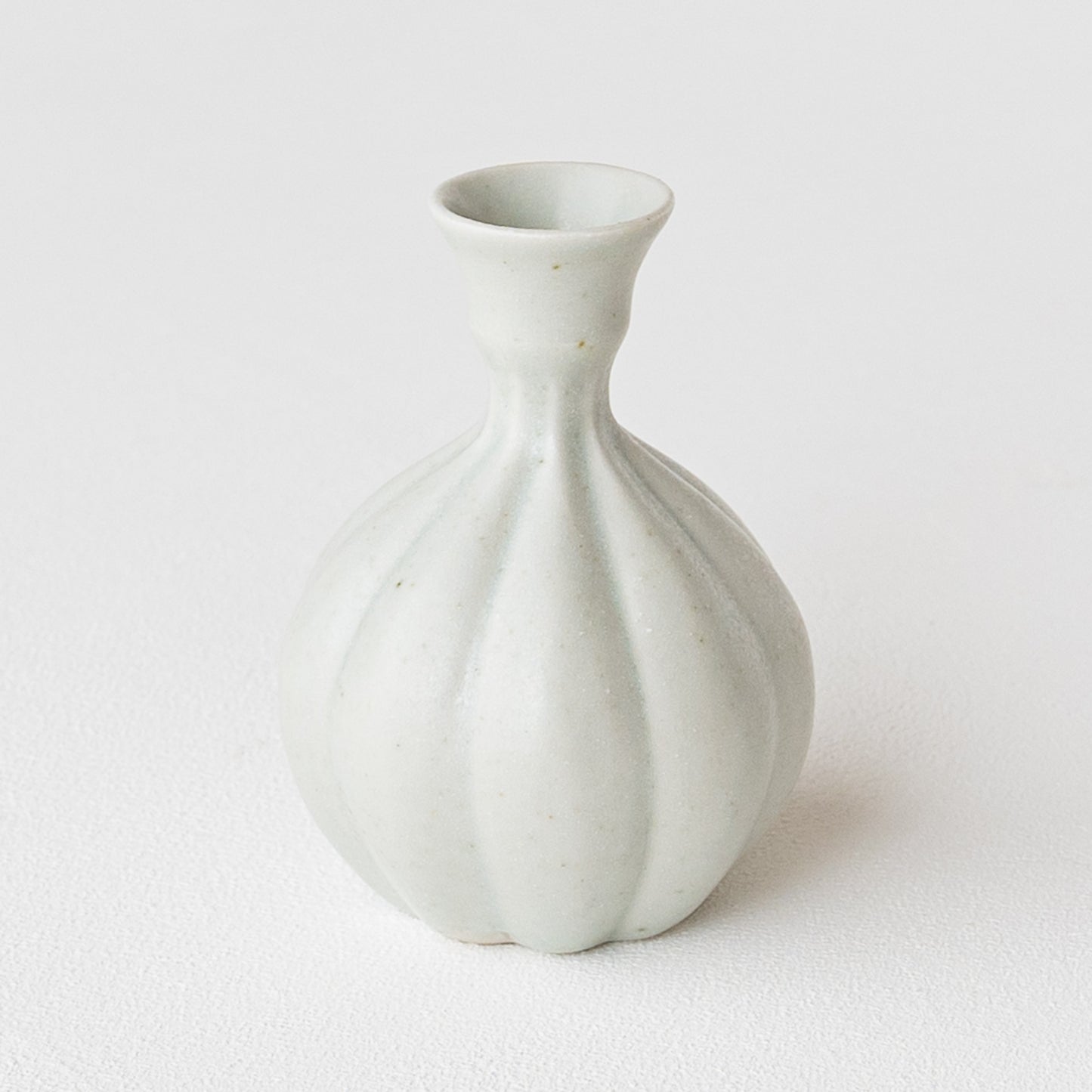 Flower Vase white | Ayako Wakana