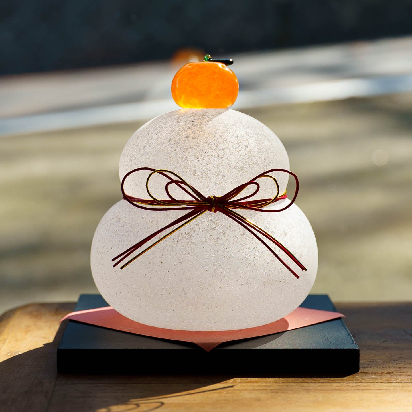 Glass kagami mochi large (with black stand) | Gokurakuji Glass Studio