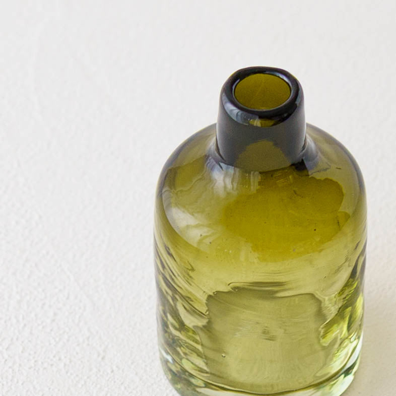 Bottle-shaped vase S olive | Nijinoha