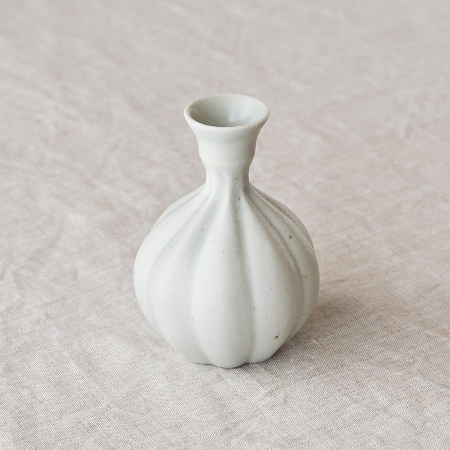 Flower Vase white | Ayako Wakana