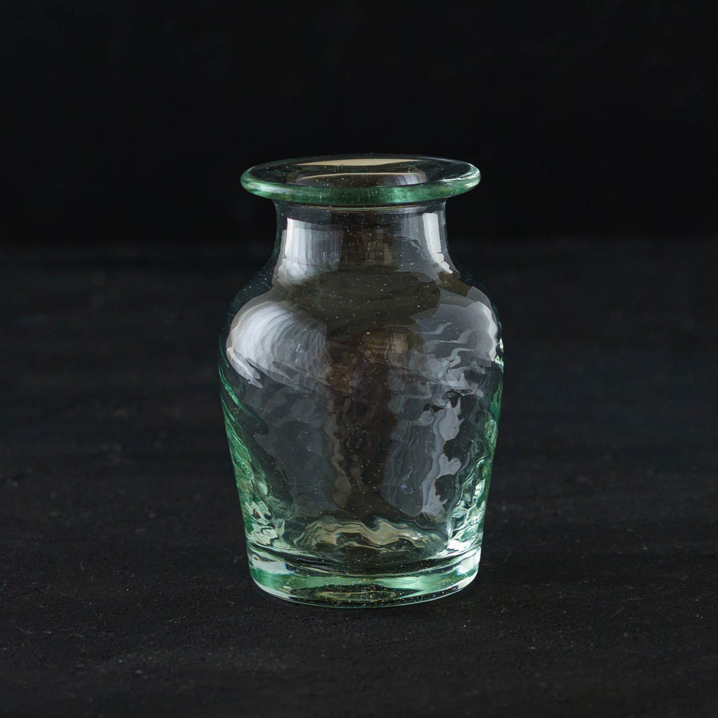 Small white vase | Nijinoha