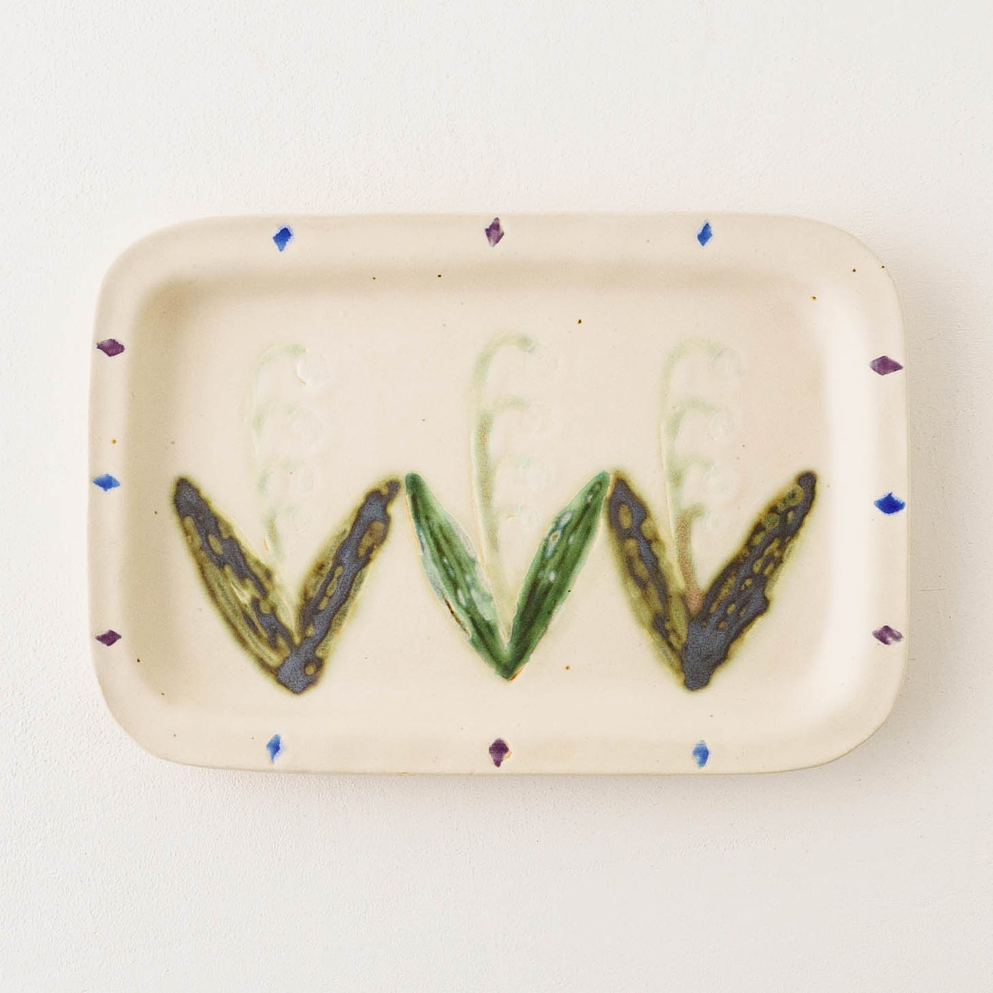 Flower Plate White B | Yukiko Nagahama (Yabukarabou)