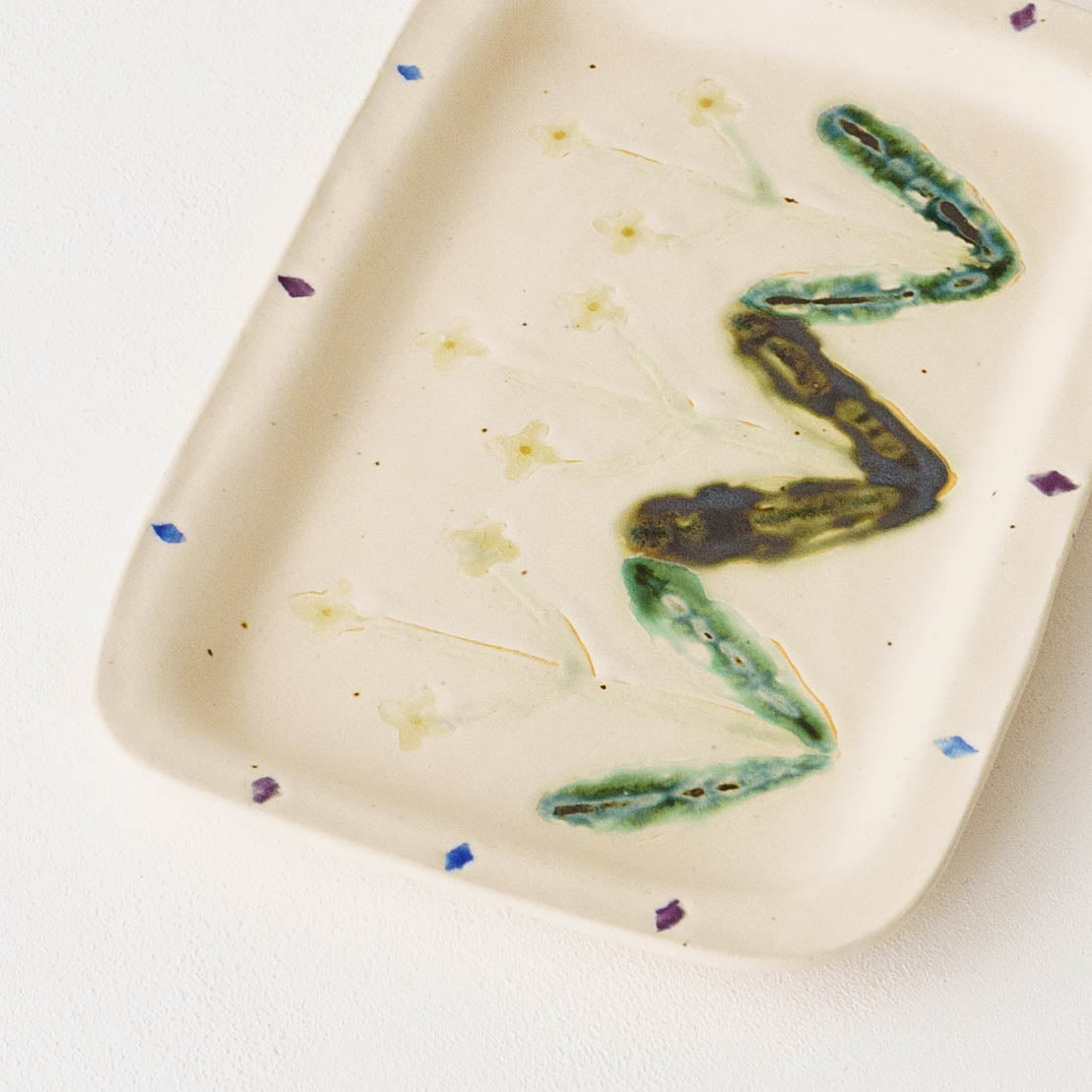 Flower Plate White A | Yukiko Nagahama (Yabukarabou)