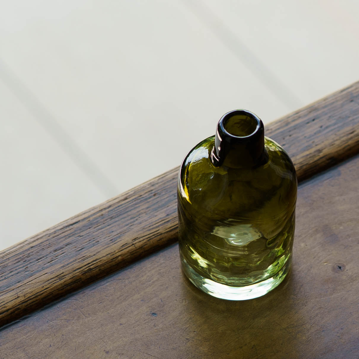 Bottle-shaped vase S olive | Nijinoha