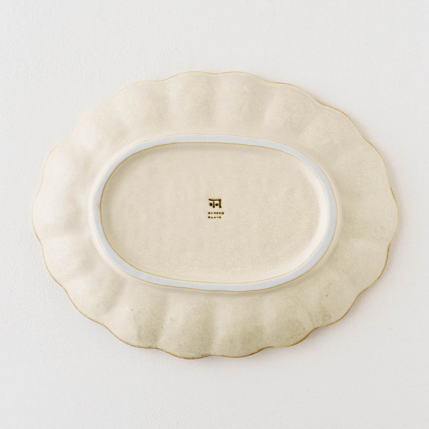 White Rinka 30 Oval Plate｜ Kaneko Kohyo