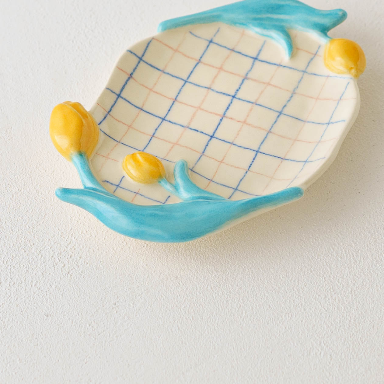 Tulip small plate M | Oya Sairi