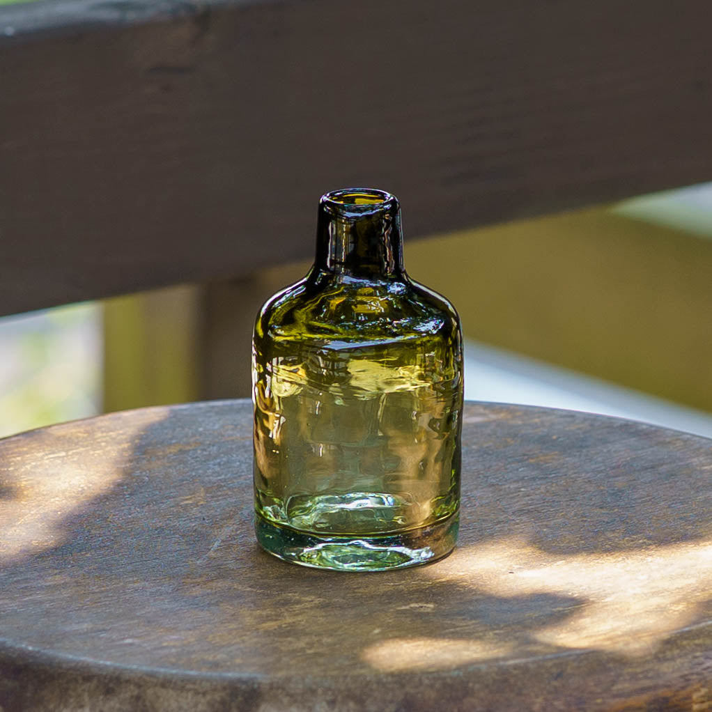 Bottle-shaped vase S olive | Nijinoha
