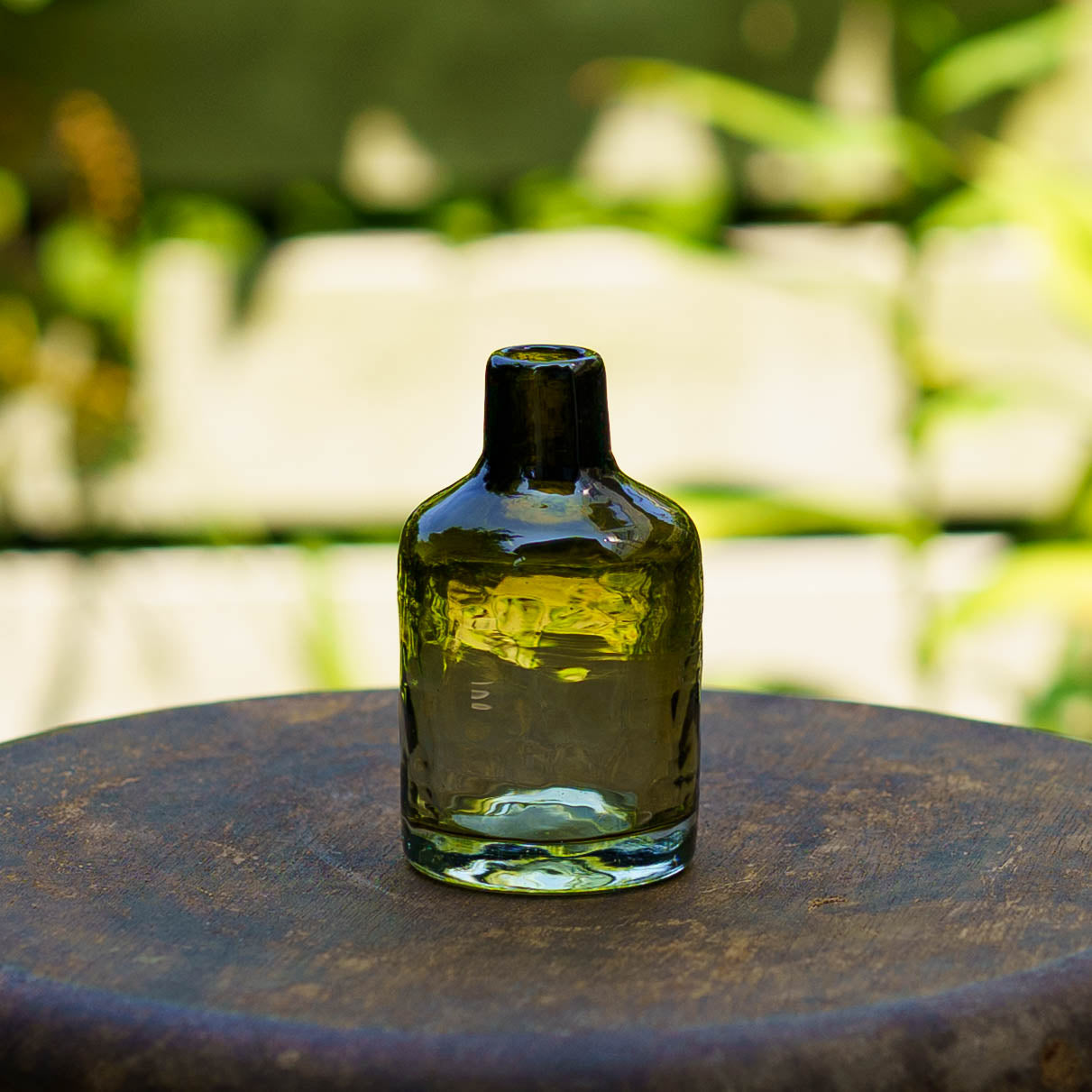Bottle-shaped vase S olive | Nijinoha