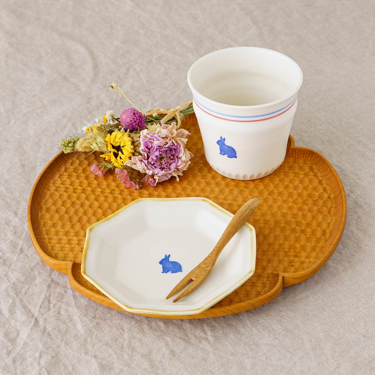 Cup  Rabbit | Toshiyuki Haramura