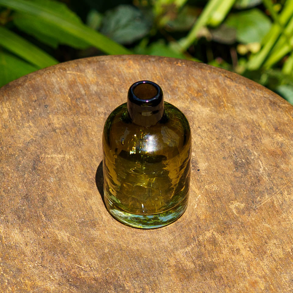 Bottle-shaped vase S olive | Nijinoha