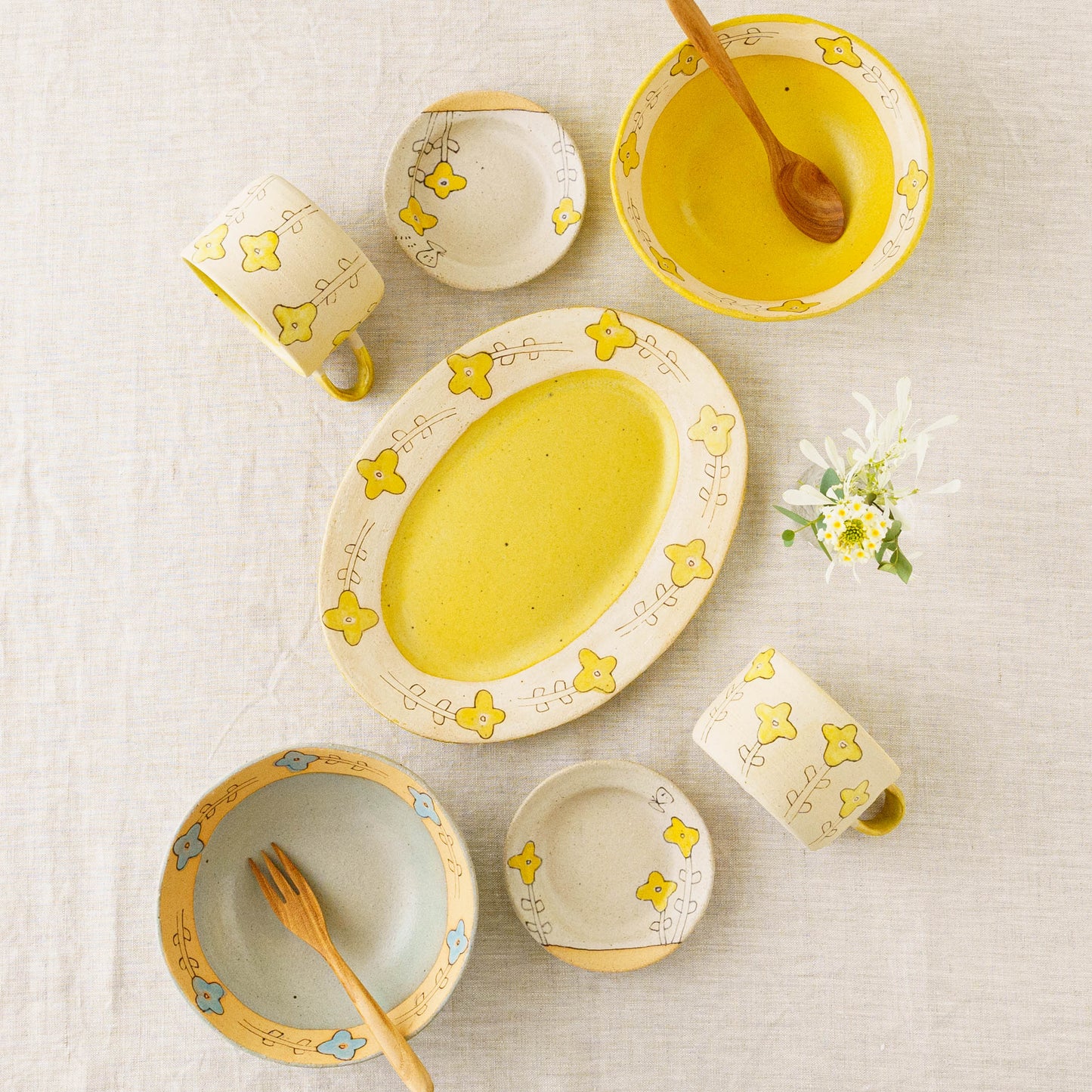 Plate yellow flower S | Asako Okamura