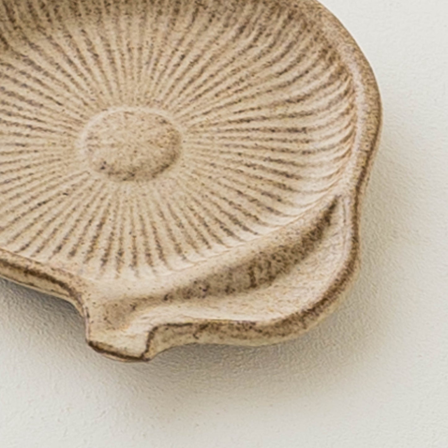 flower small plate White | fuji-gallery