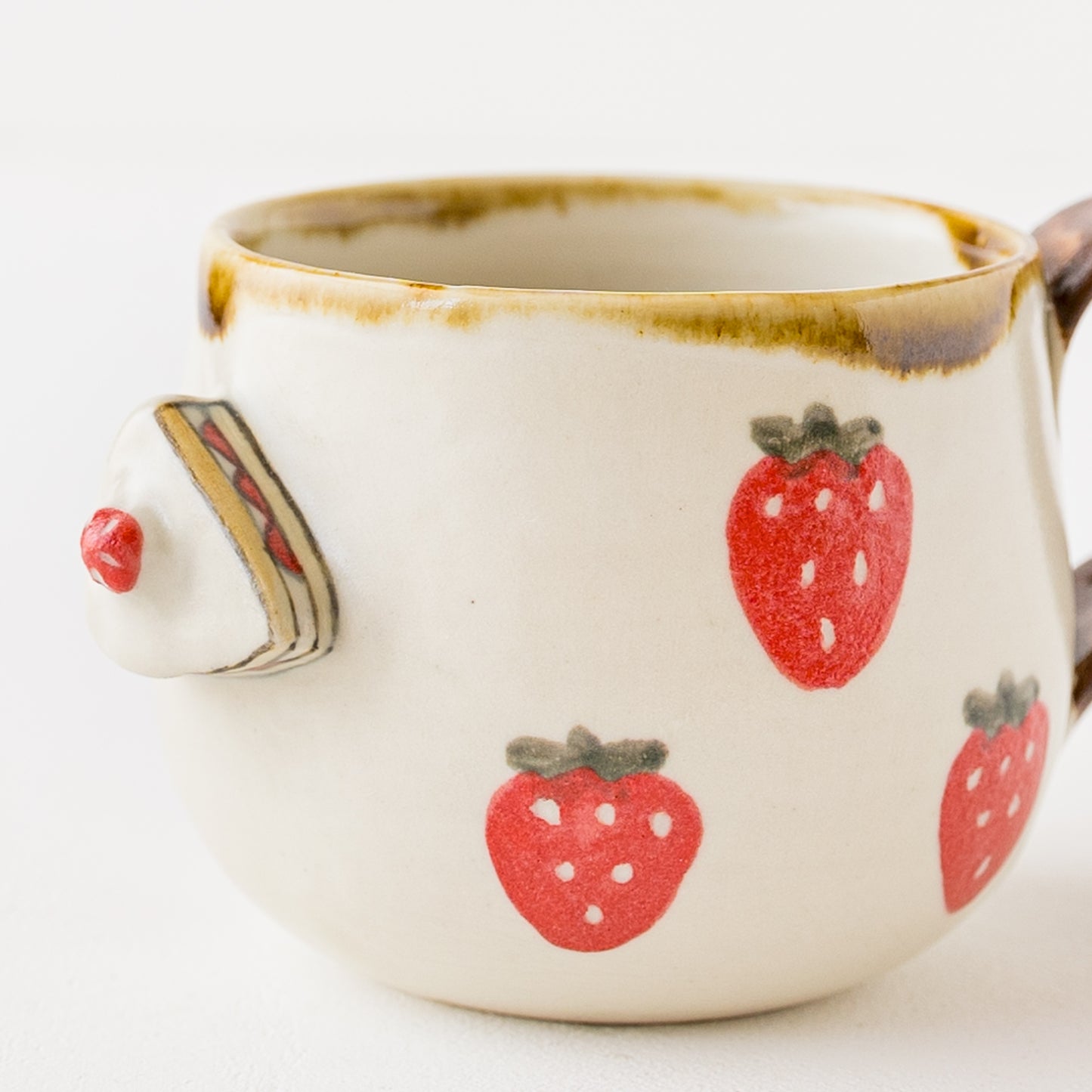 梶田慶さんのいちご丸マグカップ