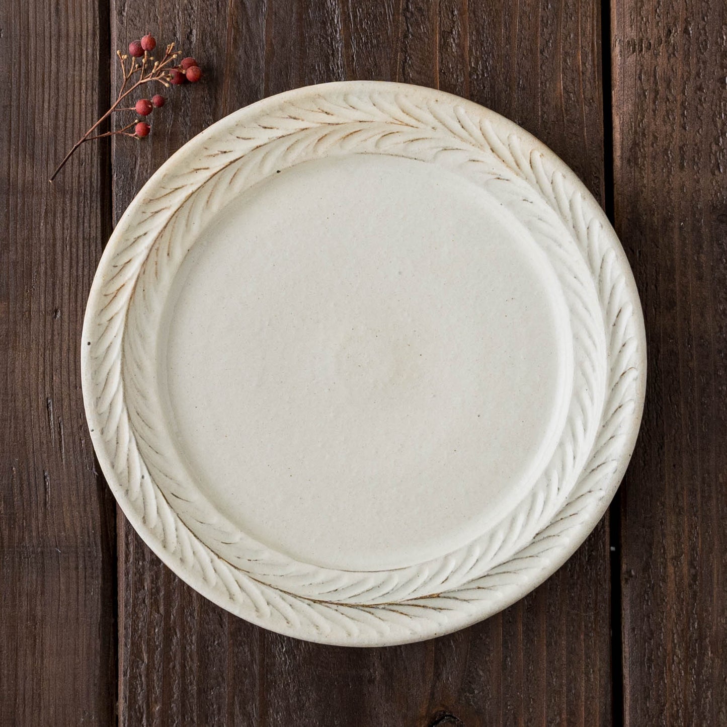 Leaf rim Plate 21.5cm White | Furutani Pottery