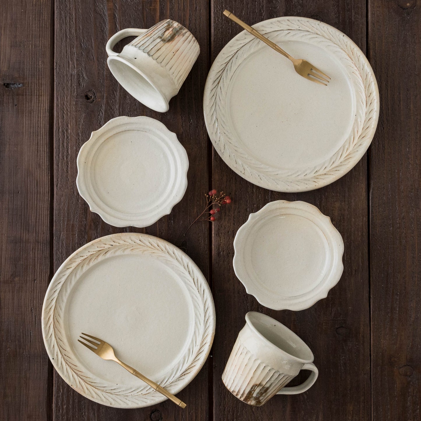 Leaf rim Plate 21.5cm White | Furutani Pottery