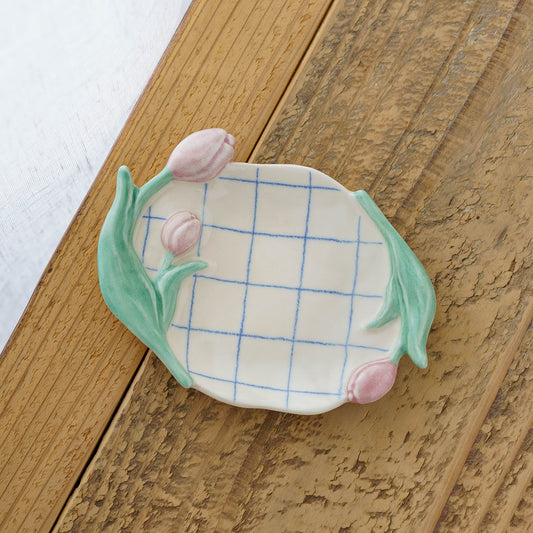 Tulip Small Plate I | Oya Sairi