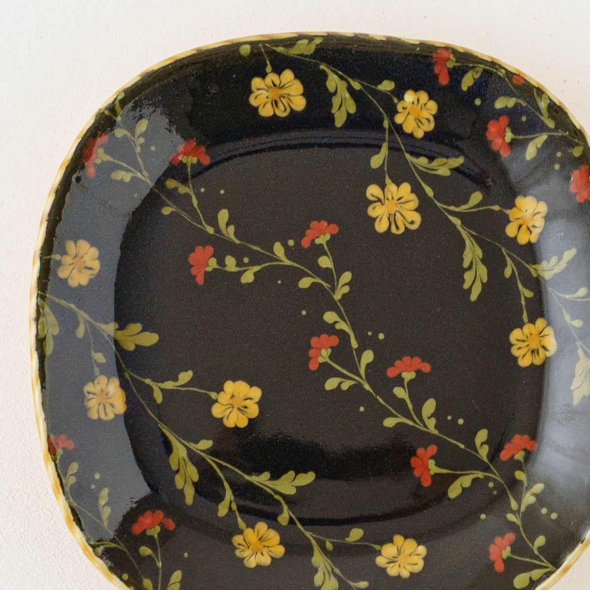 Square Plates | Ayano Arai