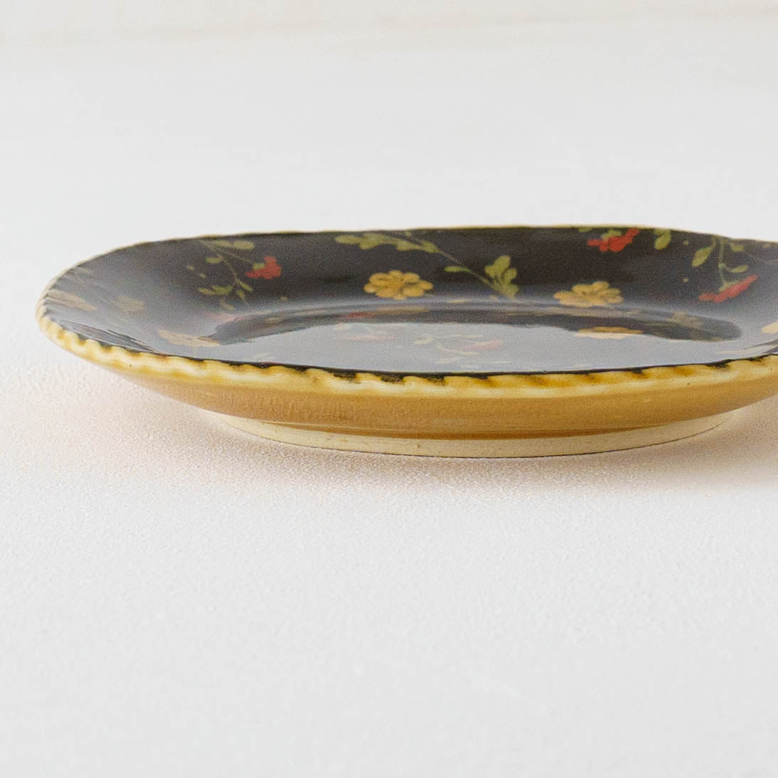Square Plates | Ayano Arai