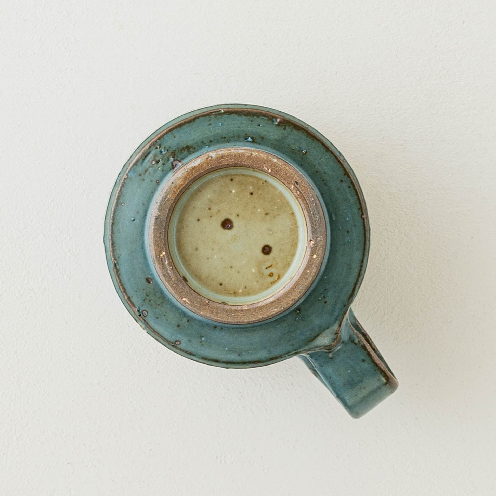 皐月窯さんの角コーヒーカップ中青花うさぎ
