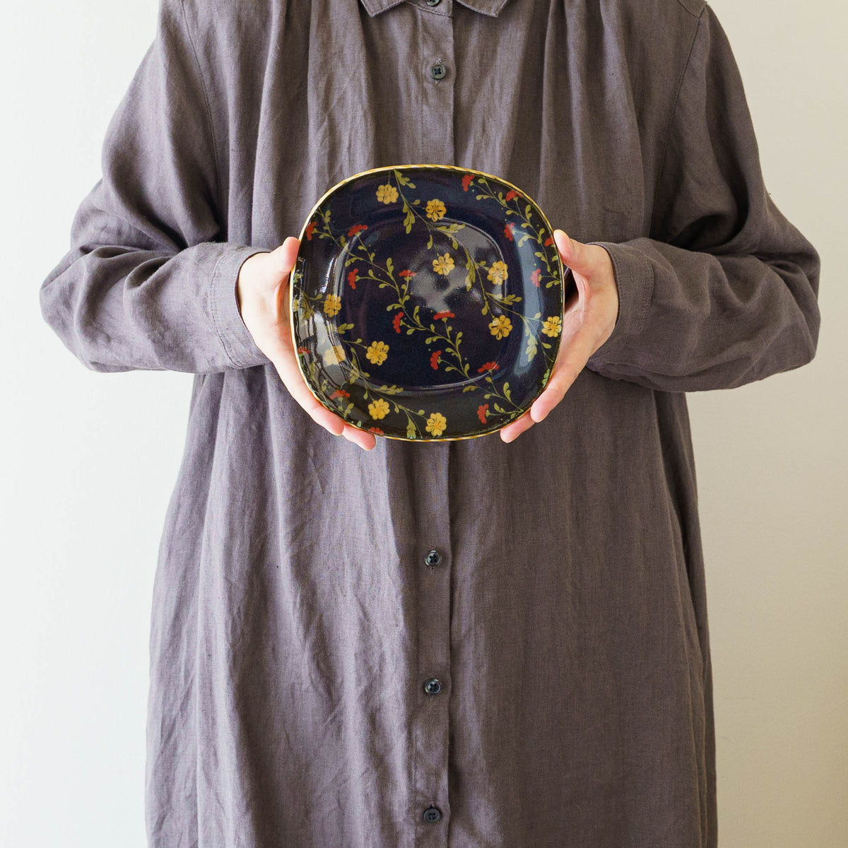 Square Plates | Ayano Arai
