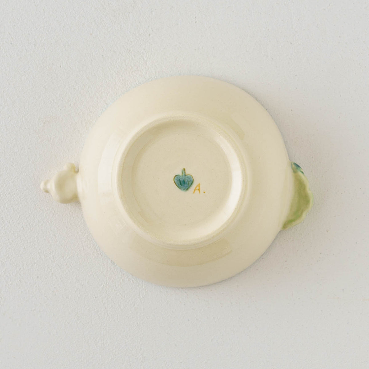 Small Bowl with Handles bear  | Aki Ota