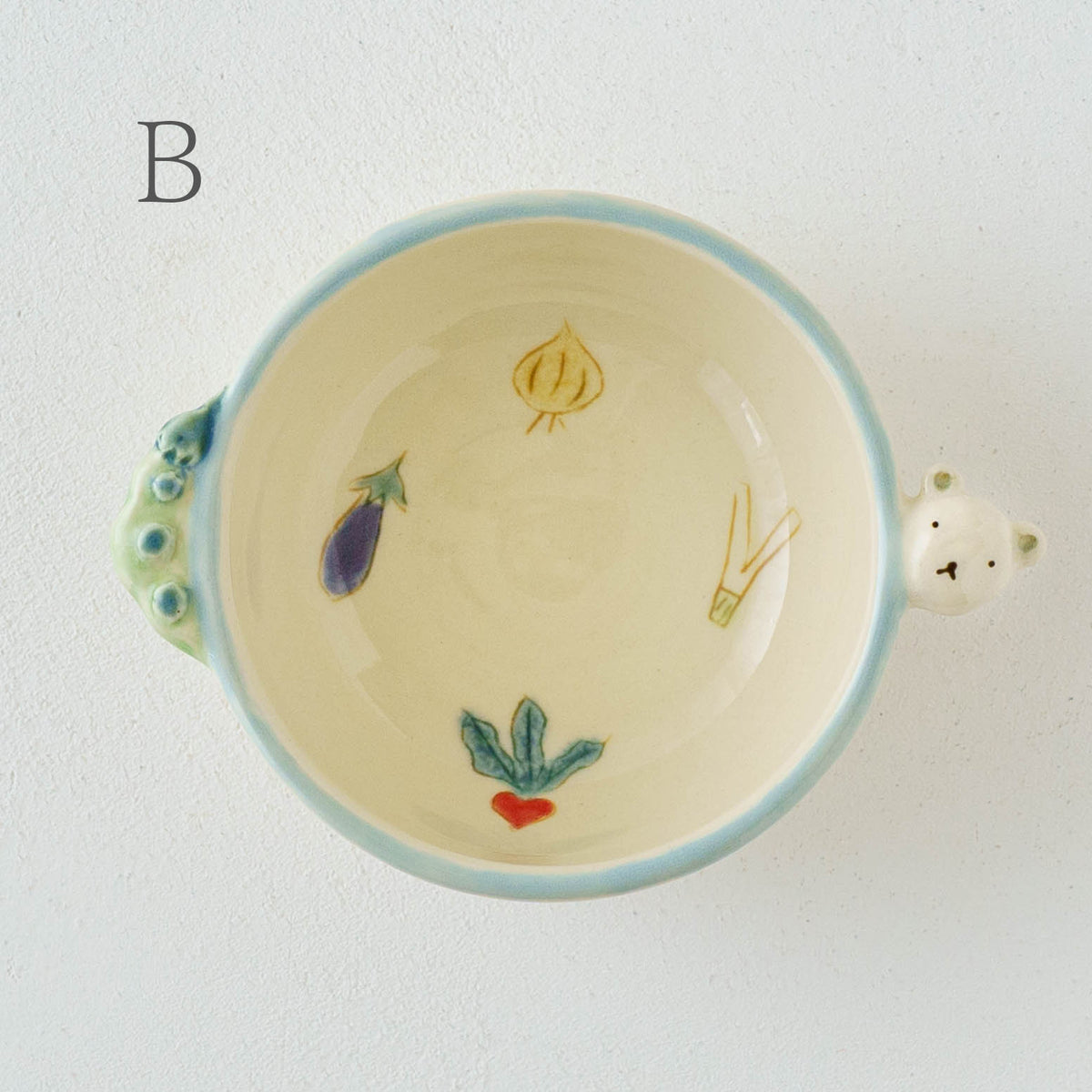 Small Bowl with Handles bear  | Aki Ota