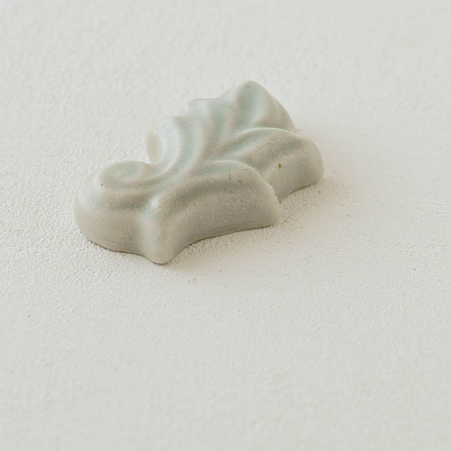 箸置き　大　リーフ　白｜若菜綾子