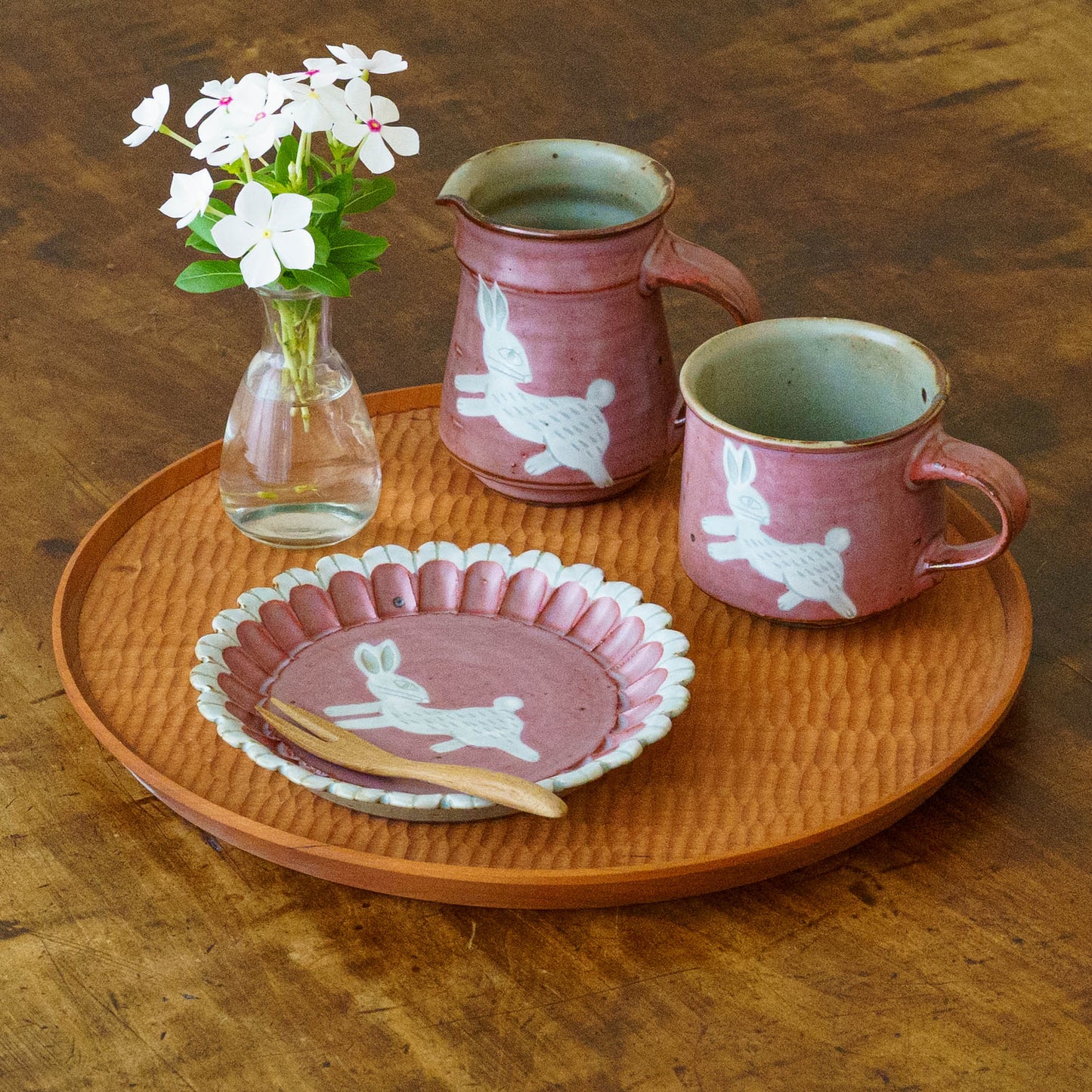 Dressing pitcher rabbit | Satsukigama