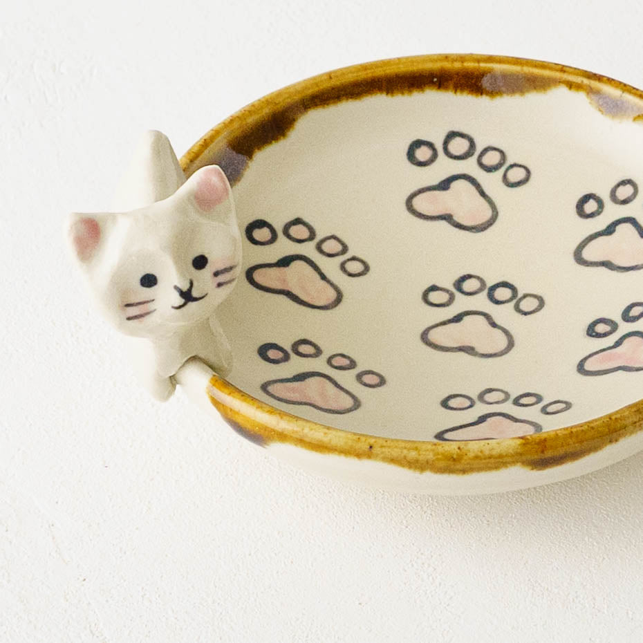 Cat x paw round plate｜Kei Kajita